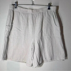 North Style wide light beige pull-on women's casual shorts size extra large